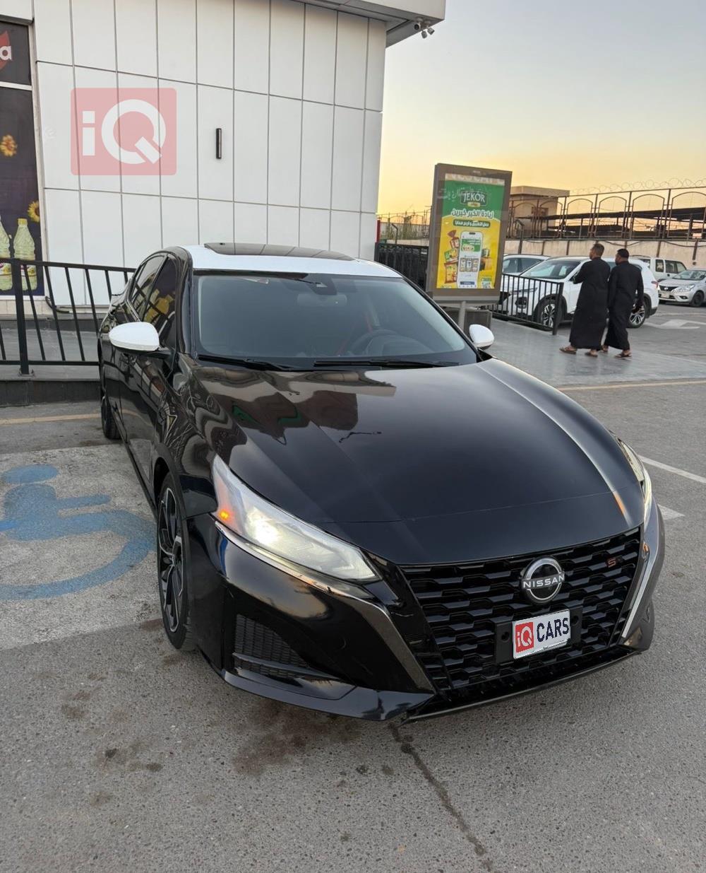 نيسان ألتيما